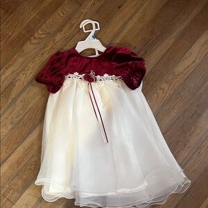 Gown 24 months